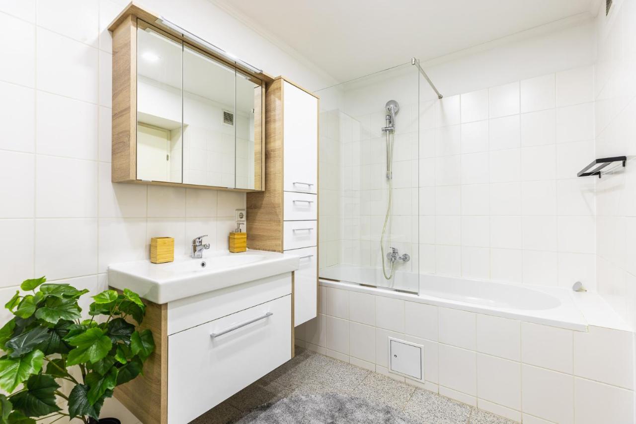 Live Centrally In A Spacious And Modern Apartment In ウィーン エクステリア 写真